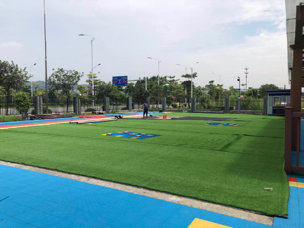 廣州市白云區龍歸城幼兒園足球場